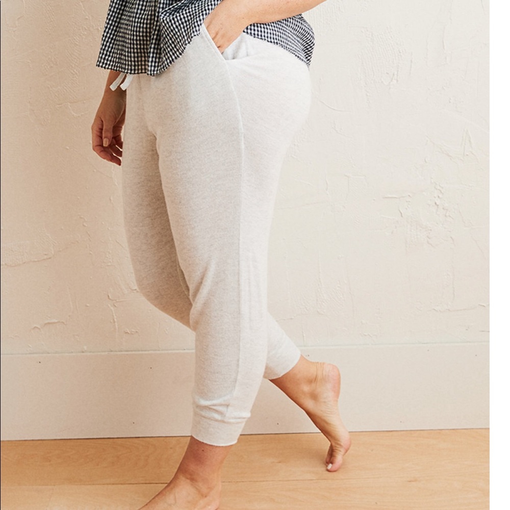 Super soft aerie sweat pants! BRAND NEW